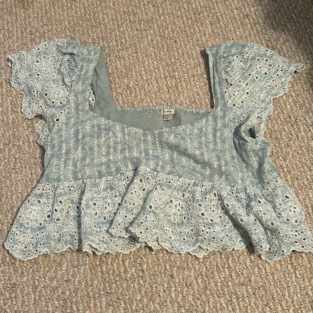 Green/blue cropped lacy top, AE, M